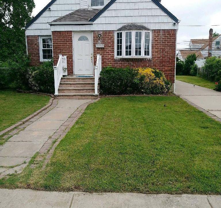 1st image of 214 S King St