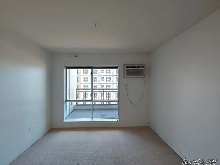 321 10th Ave S #607 — Photo 5