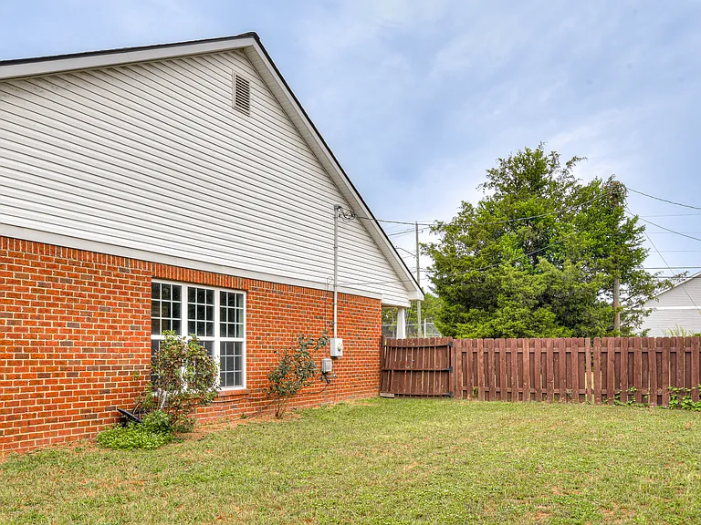223 Old Berzelia Rd — Photo 33