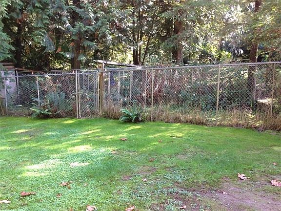 4th image of 410 286th Ave SE