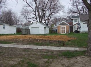 206 W Ash St, Watseka, IL 60970