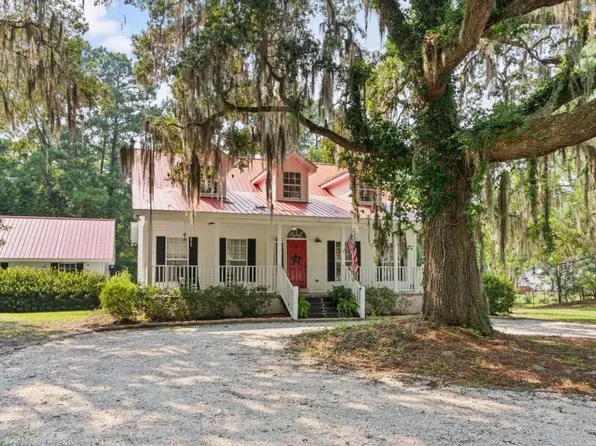 1907 Sapelo Cir SE, Darien, GA 31305