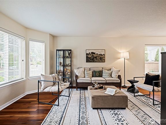 4th image of 6305 SE Tyler Court