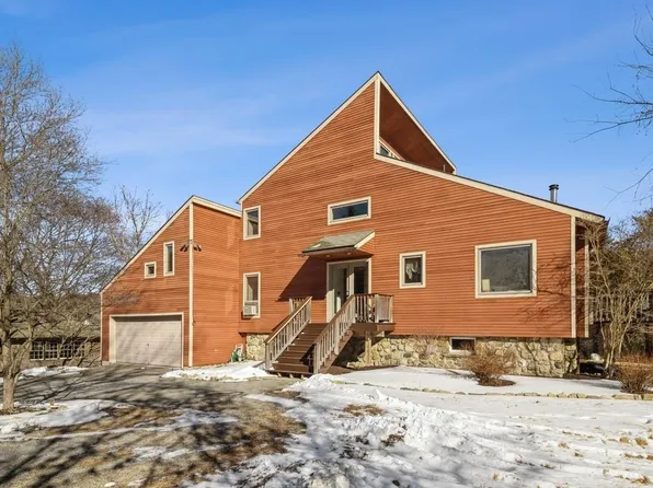 272 Canopus Hollow Road, Putnam Valley, NY 10579