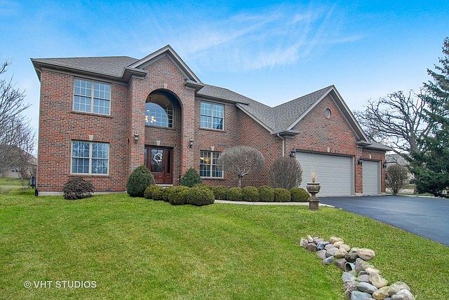 1st image of 8 Birchwood Ct