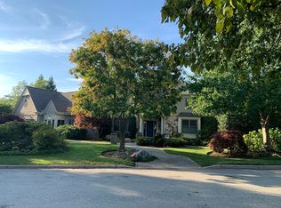 83 E Hill Dr, Cranston, RI 02920