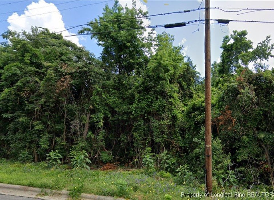 1st image of W Connecticut Ave