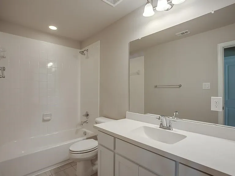 736 Carlisle Dr — Photo 31