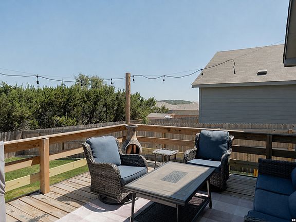 4th image of 32022 SHRUBLAND DR