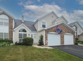 5874 Delaware Ave, Gurnee, IL