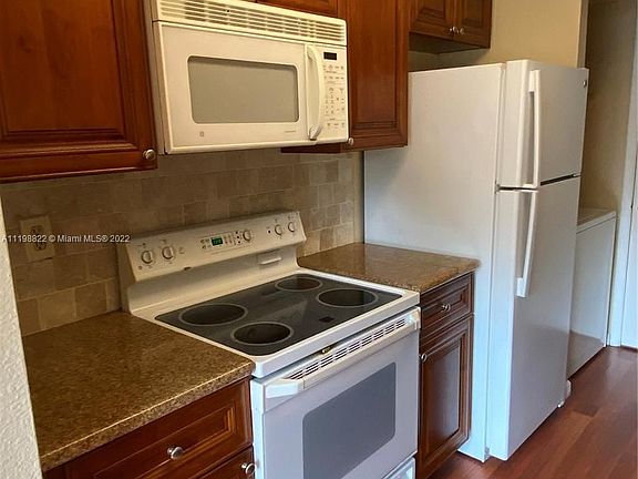 5th image of 3949 NW 87th Ave #3949