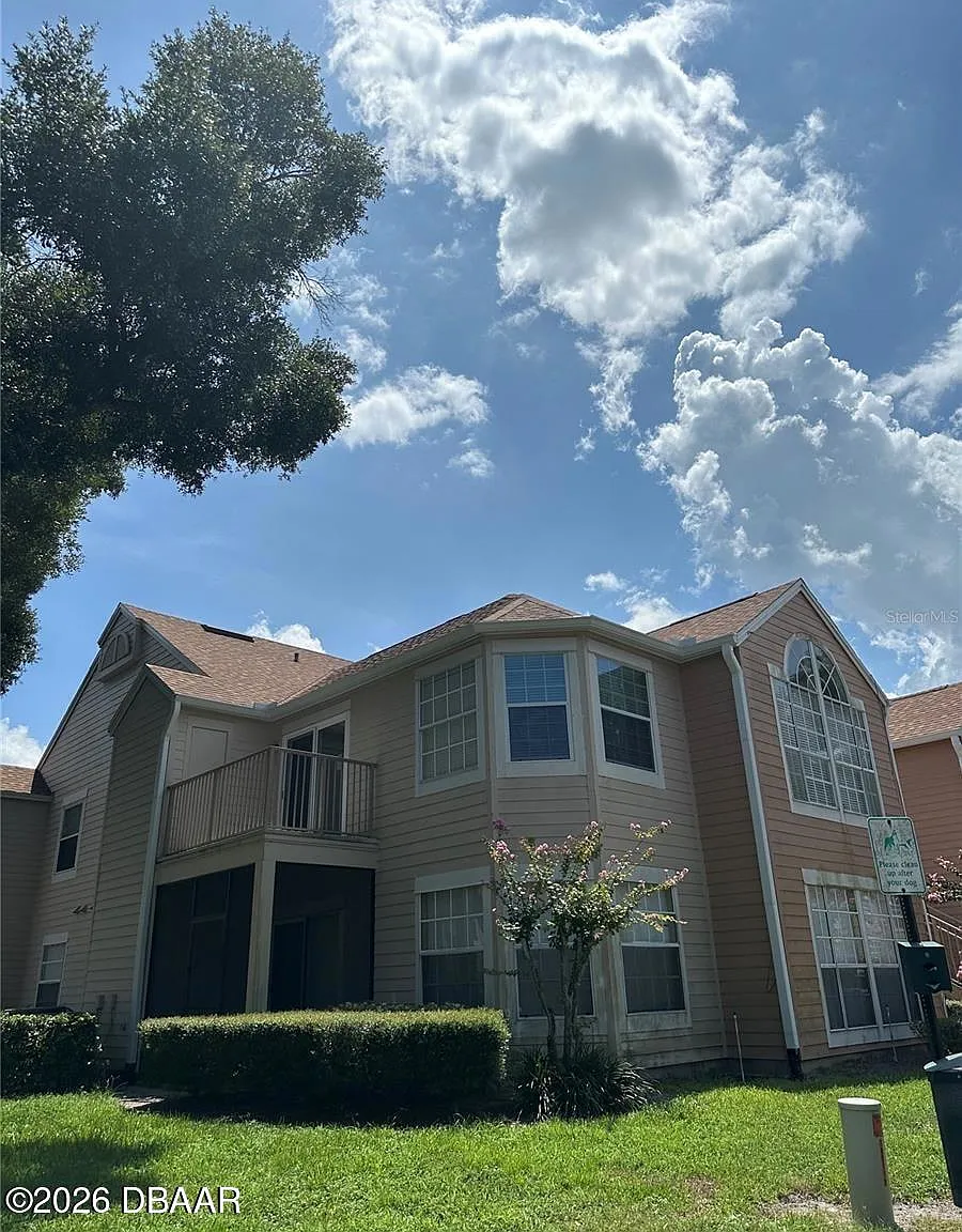 3 bed, 2.0 bath, 1138 sqft, $1,950 — Photo 1