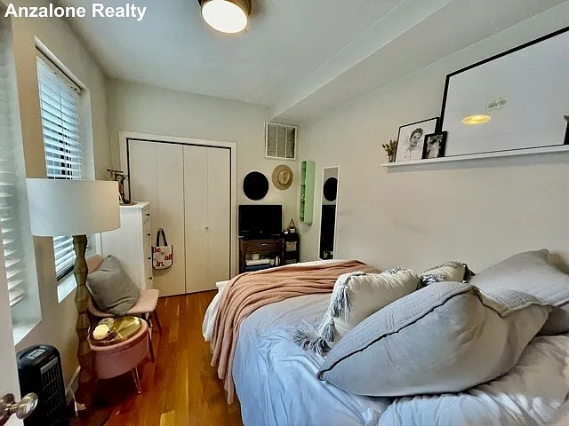 419 Hanover St #7 — Photo 7