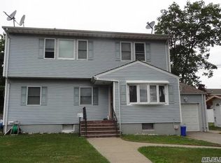 1444 9th St, West Babylon, NY 11704