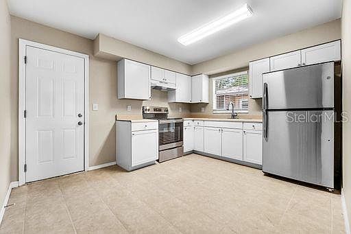 4th image of 1110 Birchwood Ct #2