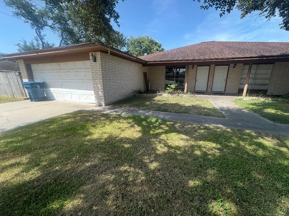 116 & 118 Saluria Pl #A