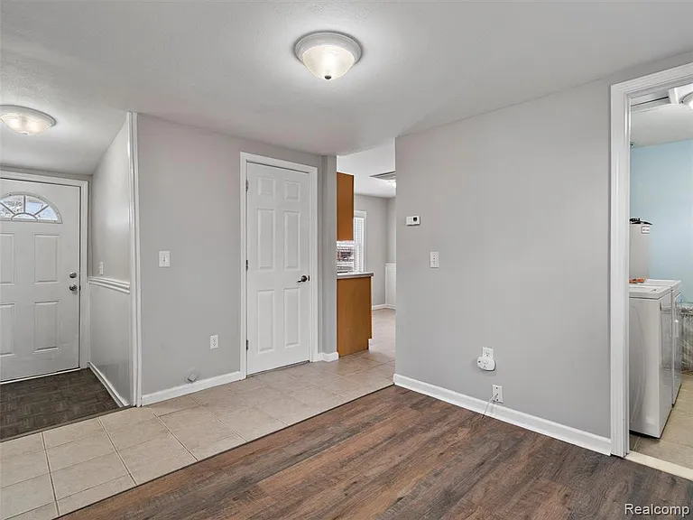 23462 Carlisle Ave — Photo 11