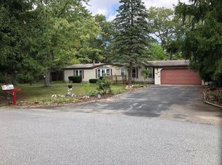 11500 Briarhill Dr, Demotte, IN 46310