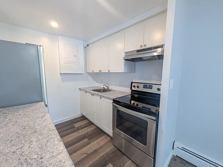 2B Arlington Ave #309 — Photo 7