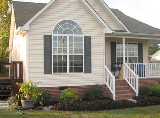 8 Rolling Hills Dr, Fayetteville, TN 37334