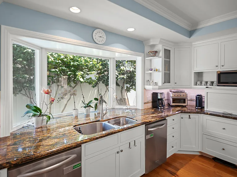 1040 Alameda Blvd — Photo 19