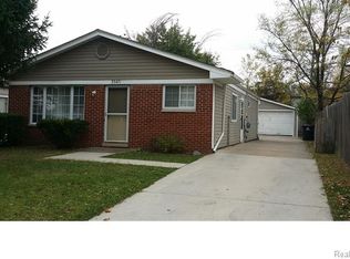 33471 Krauter St, Westland, MI 48185