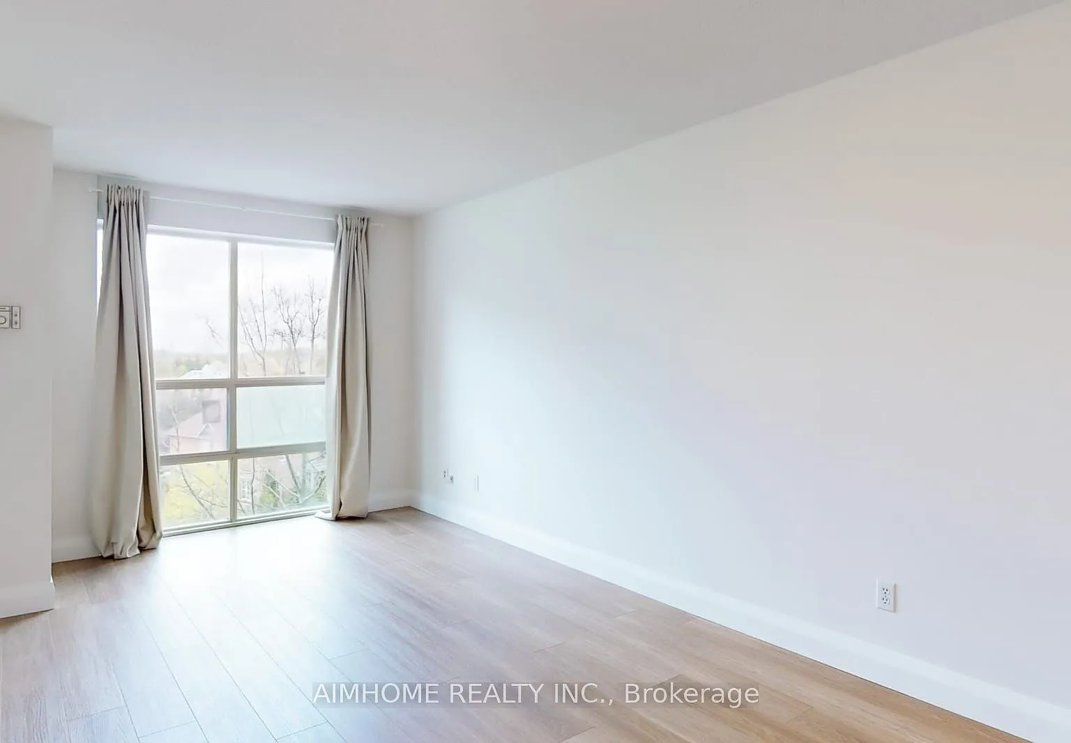 1 bed, $2,100 — Photo 4
