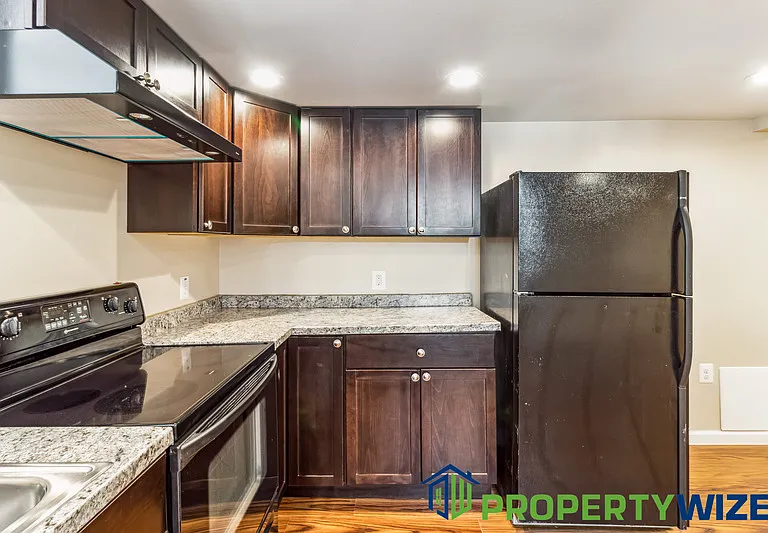 516 Beaumont Ave #B — Photo 8