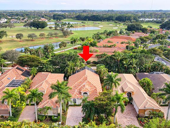 5th image of 10834 Greenbriar Villa Dr