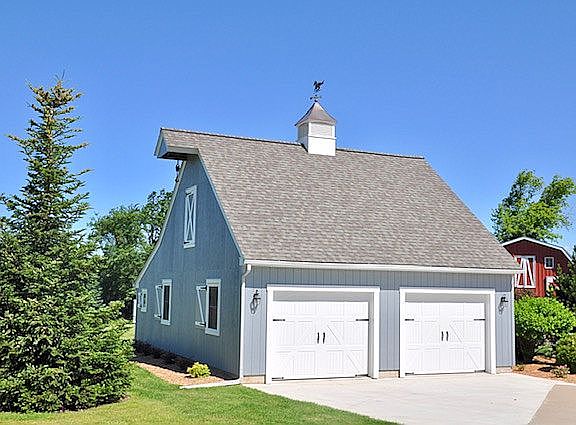 detached garage w/storage