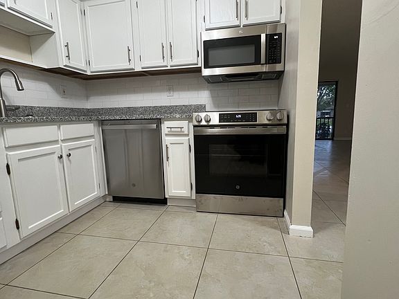 5th image of 9845 Pineapple Tree Dr