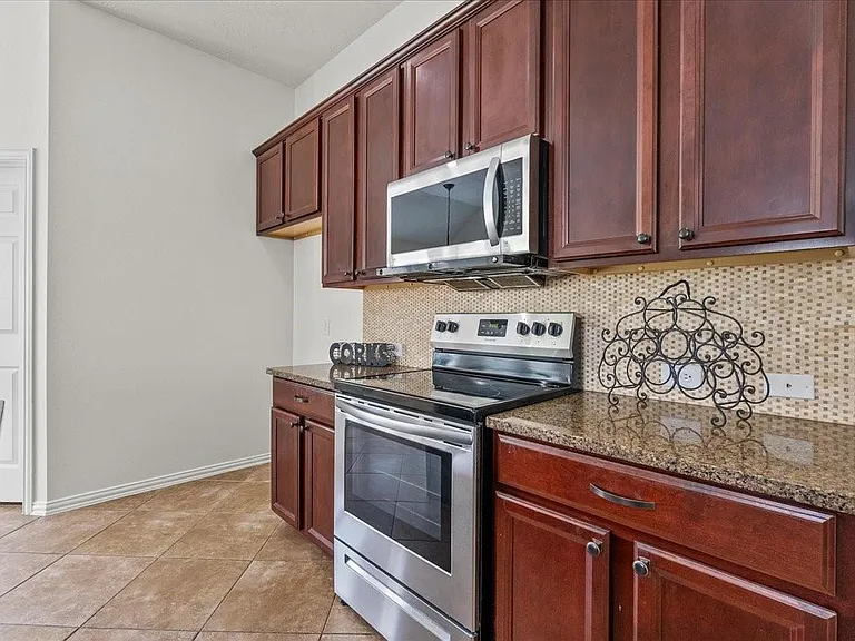 2120 Red Timber Ct — Photo 16
