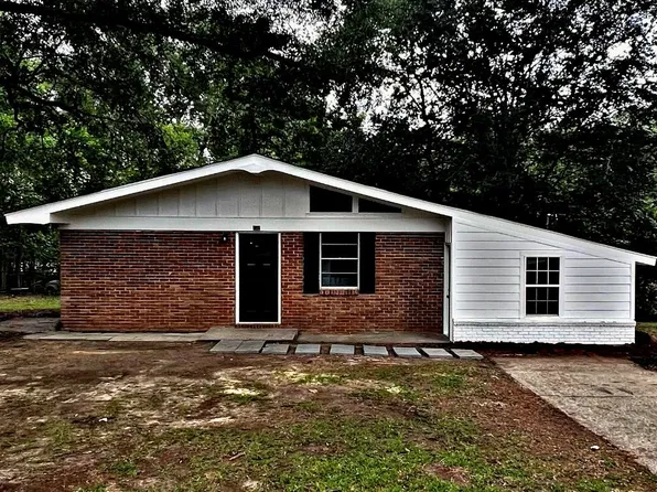 502 8th St, Purvis, MS 39475