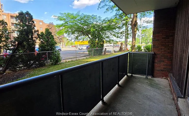 3900 Wyandotte St E #121 — Photo 6