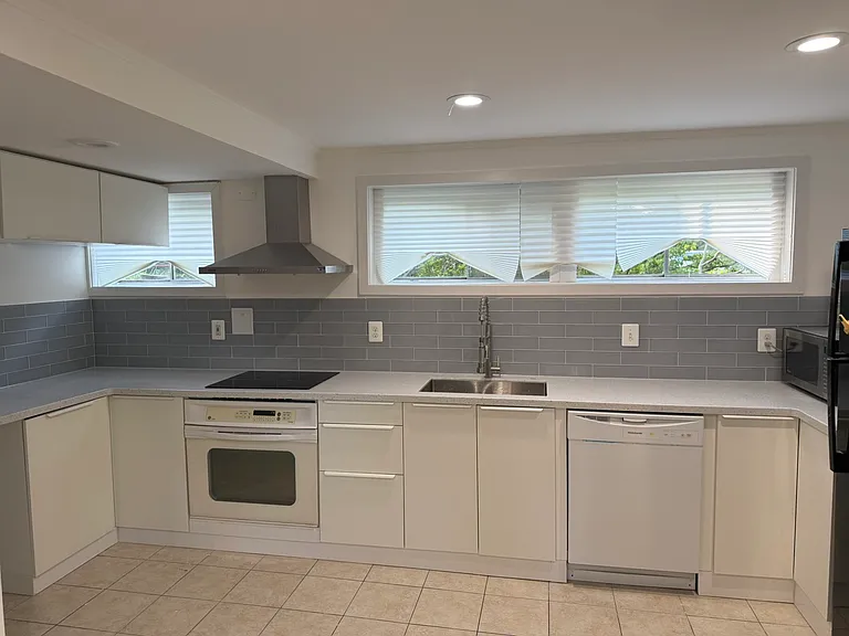 10329 Saint Albans Dr — Photo 3