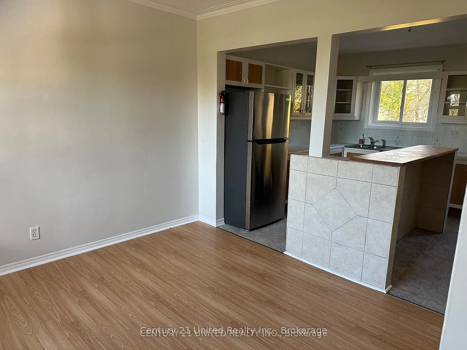 5 bed, $3,000 — Photo 3