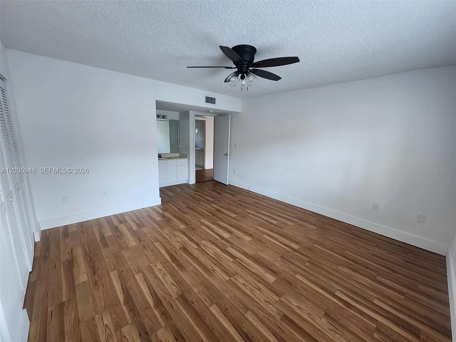 Silver Gardens Condo — Photo 3