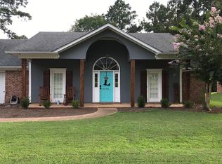 215 Boxwood Cir, Brandon, MS 39047