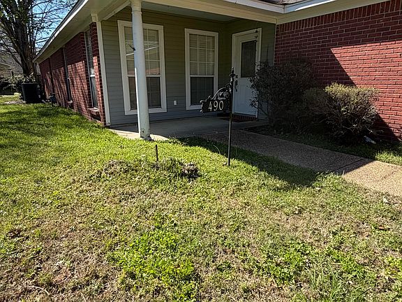2nd image of 490 Brookstone Dr