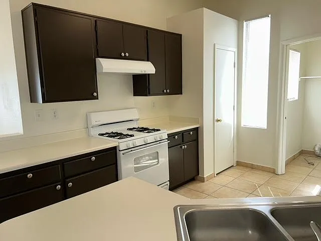 203 Breezy Shore Ave — Photo 5