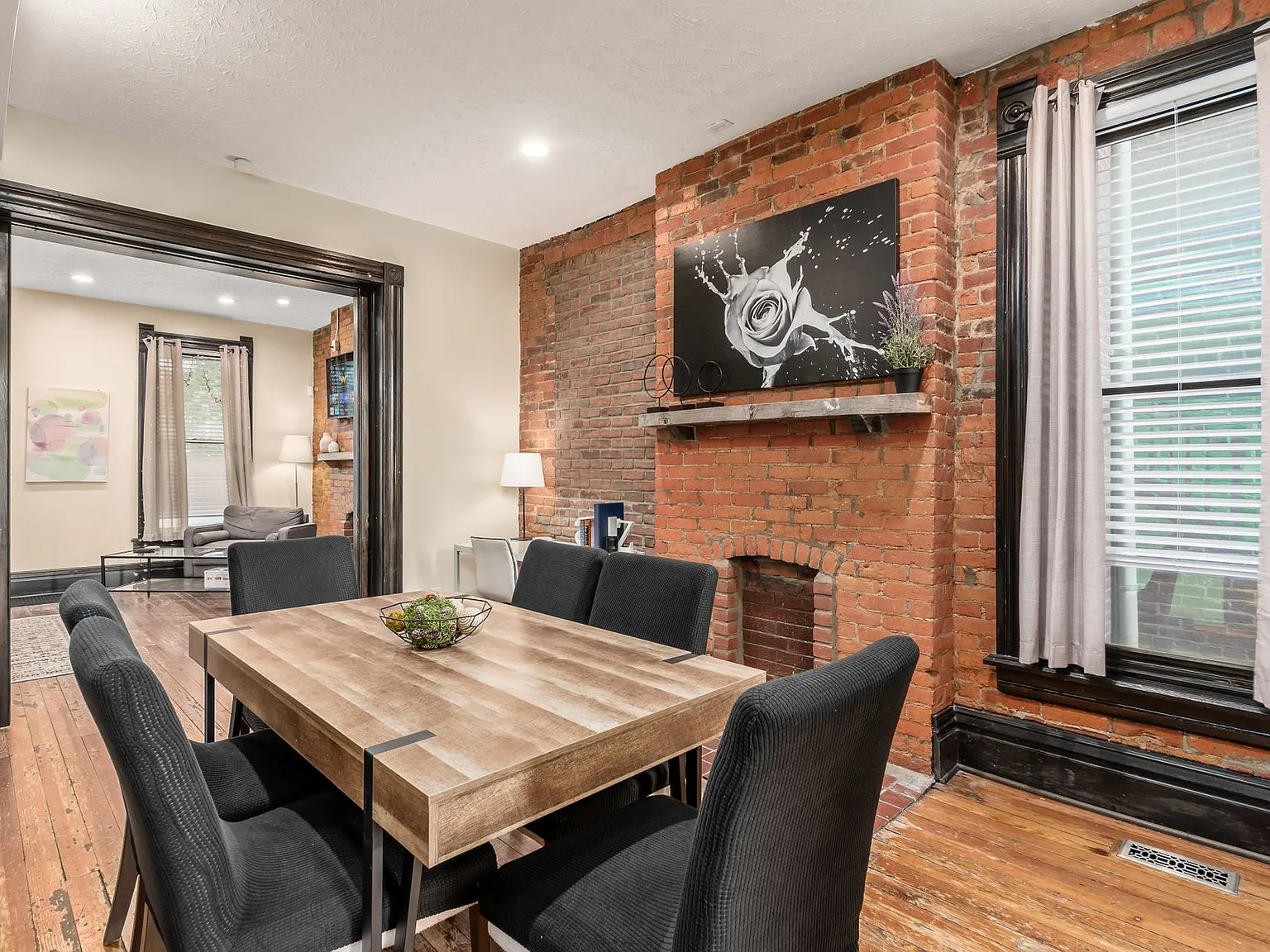 2 bed, 1.5 bath, 1600 sqft, $2,150 — Photo 4