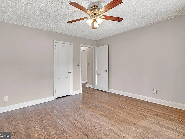 32 Cranbury Rd — Photo 8