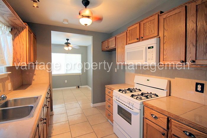 1st image of 1633 S Campus Ave