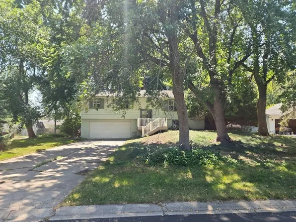 2585 Bobolink Rd, Long Lake, MN 55356