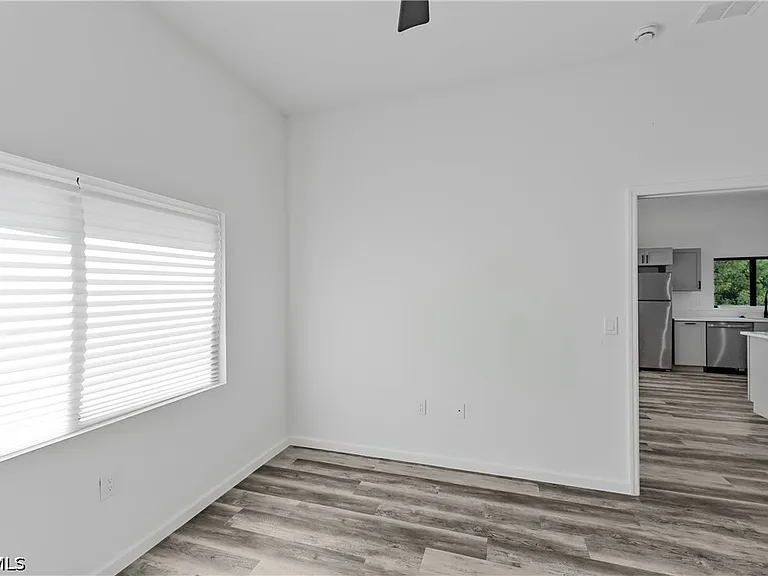 603 Hawthorne Ave S — Photo 14