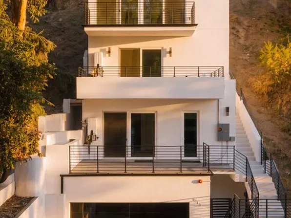 9810 Portola Dr, Beverly Hills, CA 90210