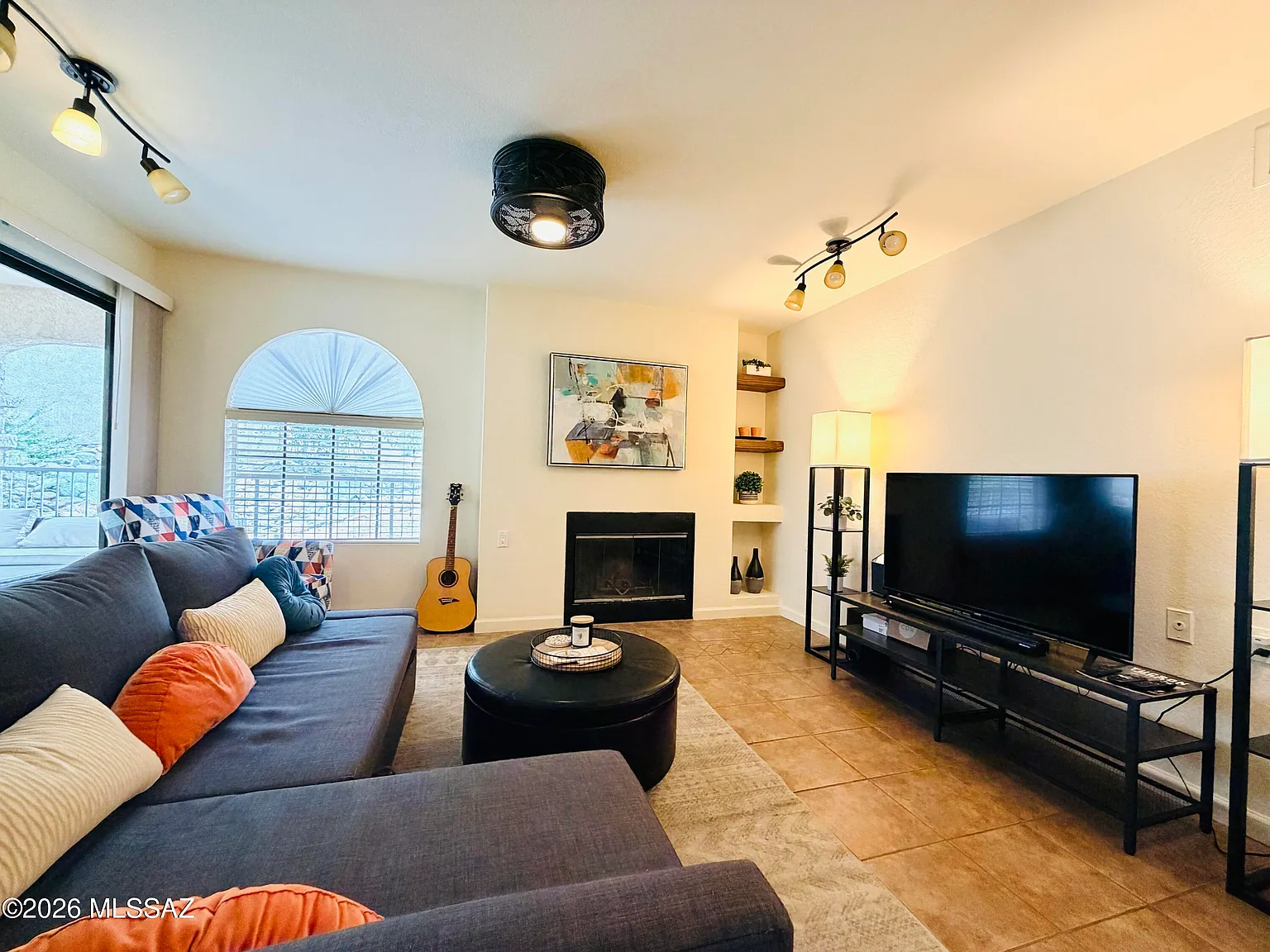 2 bed, 2.0 bath, 1005 sqft, $1,850 — Photo 4