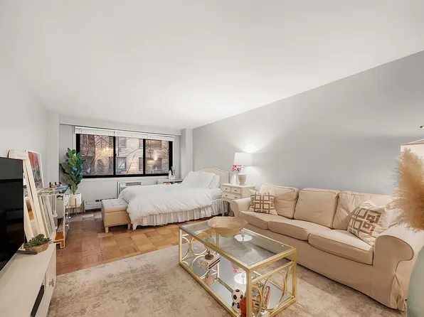 16 W 16th St APT 3FS, Manhattan, NY 10011