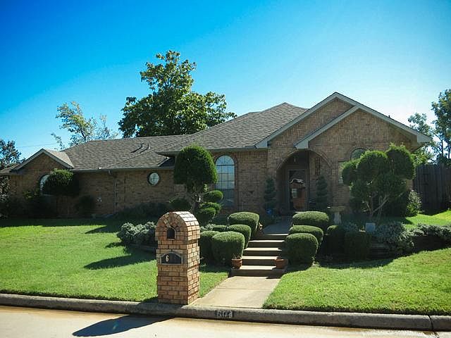 1st image of 604 Hilltop Ct