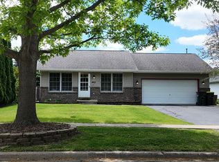 403 Forest View Dr, Genoa, IL 60135